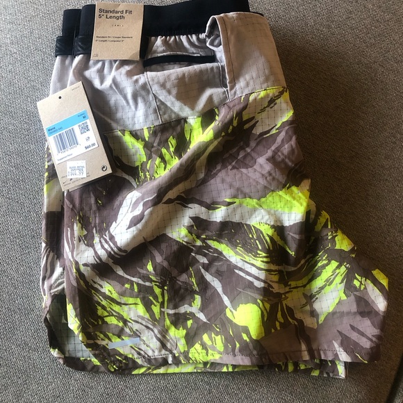 4 Pair of Nike Trail 5” inseam DriFit shorts, size Medium - Picture 8 of 10
